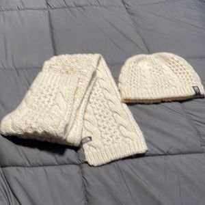 The north face hat and scarf set